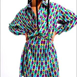 Q2 Geo Print Tie Waist Button Front Dress